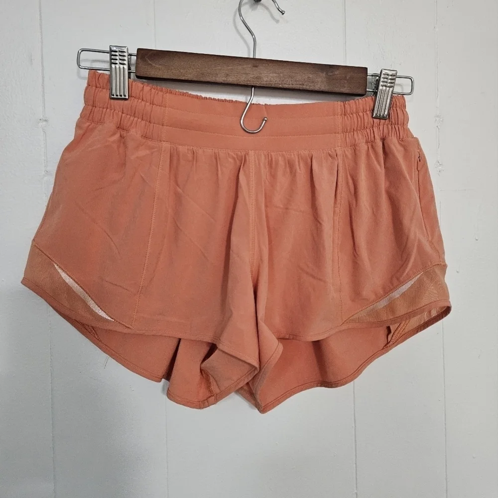 Lululemon Hotty Hot Low-Rise Lined Short
